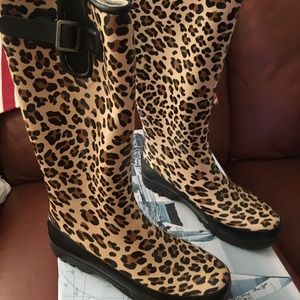 Sperry leopard print rain boots